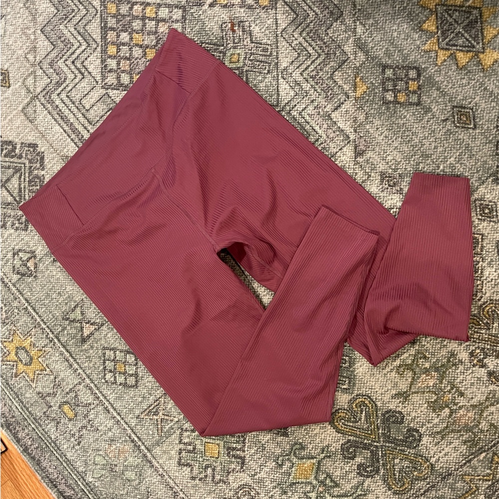 Purple Ribbed Compressive Leggings